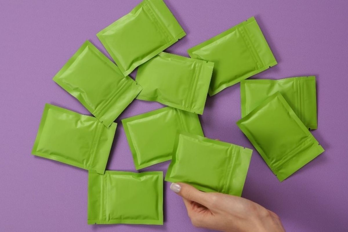 custom flat pouch packaging features